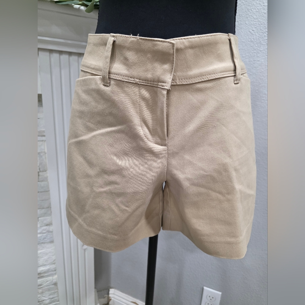 The Limited Tan Women's Bermudas